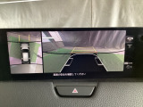狭い場所での駐車やすれ違いなどでより的確な運転操作に役立つ360&deg;ビューモニターが装備されています。