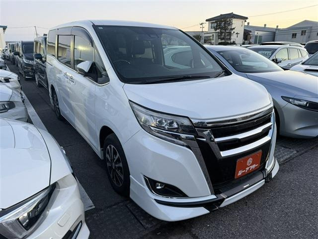 エスクァイア 2.0 Gi ワンオーナー 禁煙車 純正ナビ