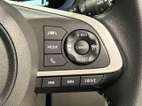 パワーとエコの2つの走行モードの切り替えが可能なステアリングスイッチに加え、高速道路を快適に走行できる全車速追従機能付ACC(アダプティブクル-ズコントロ-ル)スイッチが付いています(^^♪