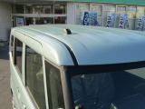 ルーフもキズやヘコミもなく、色あせも有りません。