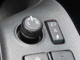 こちらのアクアはオートミラー付き!うっかり閉じ忘れの無いように、鍵を閉めるとミラーも閉じ、エンジン掛ければミラーが開きます!あると便利なんです♪