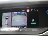 アラウンドビューモニター バックモニターはもちろん、上から見下ろしたようなモニターで駐車の手助けをします。7インチカラーディスプレイ上に表示されます。