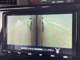 幅も大きいクルマなので、すれ違いも心配ですよね。バックカメラだけでなく、サイドカメラも装備しています。裏道のすれ違いの時なども、活躍してくれます。