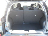ラゲッジスペースも広々していて荷物もたくさん載りそうです。普段のお買い物もこれだけのスペースがあれば安心です。