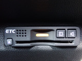 ■【ETC車載器】が装備されています。セットアップをしてお渡しとなり、ETCカードを差し込むだけで高速道路の利用が可能です。