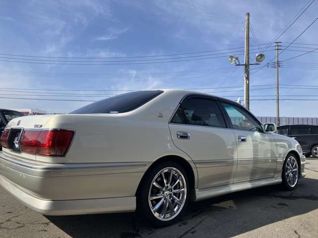 17クラウン　ロイヤルリミテッド　2.5 クラウンロイヤル 2.5 ロイヤルエクストラ リミテッドの燃費｜中古車