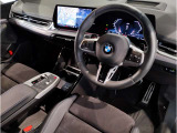 ☆センターパネルを運転席側に僅かに傾けたBMW独特のインパネ☆【駆け抜ける歓び】はここからもスタートしております☆