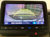 バックモニター付きで、車庫入れやバック時の後方確認をサポート。
