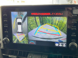 【パノラミックビューモニター】専用のカメラにより、上から見下ろしたような視点で360度クルマの周囲を確認することができます☆死角部分も確認しやすく、狭い場所での切り返しや駐車もスムーズに行えます。