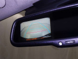 バックガイドモニターで、後方を確認しながら安心して駐車することができます。運転初心者も熟練者も必須の機能ですよ!