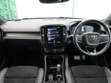 XC40 T4 AWD Rデザイン 4WD 