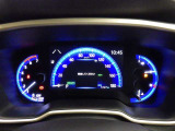 とっても見やすいメーターです。夜間時はラグジュアリーな気分にさせてくれる照明が魅力ですので、夜のドライブも楽しみになりますよ♪