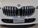 BMW代表的な特徴のキドニーグリル。BMWのすべてのモデルに採用され、BMWらしさを強調しております。