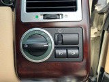 L322 3rd RANGEROVER チャウトンホワイト Burl Woodパネル 新車手帳 整備記録簿多数 ステアリングロックECU対策済 ルーフトリム張替済 オルタネーター交換済 歴代整備ディーラー・当社 快適にお乗り頂けます