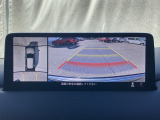 狭い場所での駐車やすれ違いなどでより的確な運転操作に役立つ360&deg;ビューモニターが装備されています