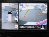 車の真上から見下ろしたような360度視界の良い『アラウンドビューモニター』です♪♪ 苦手な狭い駐車場、暗い所でも確認ができてとっても安心です♪♪
