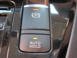 『パーキングブレーキ』です♪♪『オートホールド』は走行停止中にブレーキから足を離しても停止状態を保つ装置です♪♪