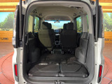 後席を格納すると、これだけの広さが!シーンに合わせたシートアレンジで、大きな荷物も積むことが出来ます♪
