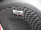 BOSEサウンドシステム 車両空間を活かしたスピーカーレイアウトと、専用開発のサウンドシステムにより、自然な音源再生と迫力あるサウンドを実現しました。