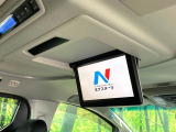 【フリップダウンモニター】大画面モニターで後席でもエンタメをお楽しみいただけます。小さなお子様にも大人気の装備です♪