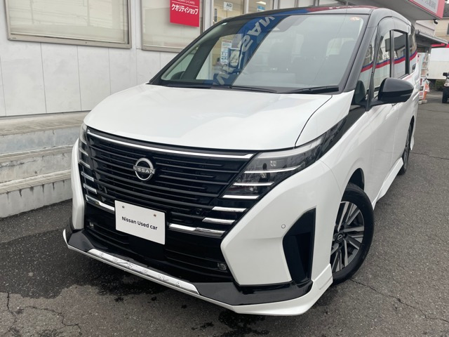 セレナ 1.4 e-POWER ハイウェイスターV 