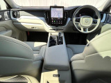 V60 ウルトラ T6  AWD プラグインハイブリッド 4WD 