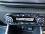 オートエアコンなので、お好みの温度に設定するだけで車内を快適空間にしてくれます。