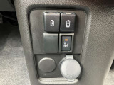 運転席にシートヒーターを装備しております。寒い日でも快適にドライブをお楽しみ頂けます。