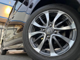 【純正14インチアルミホイール】外観にマッチした純正アルミホイールを装着しております。各種社外アルミホイールや、スタッドレスタイヤも取扱いしております。是非ご相談ください♪