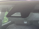 【トヨタセーフティセンス】走行中に前方の車両等を認識し、衝突しそうな時は警報とブレーキで衝突回避と被害軽減をアシスト。より安全にドライブをお楽しみいただけます。