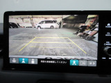 バックカメラの画像です。ガイドラインがスムースな車庫入れをサポートいたします!車庫入れの安心感がアップしますね☆