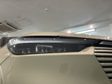 LEDヘッドライトは、点灯の瞬間から最大光量を発揮し、突然暗くなるトンネルなどでの安定感を高めます。