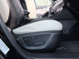 パワーシート搭載。微妙な調整が手軽にでき、ピッタリなポジションで運転することが可能です。