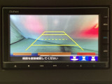 バックでの車庫入れも安心です! リアカメラが付いているバックモニター付のナビを装備しております。操作線もついており距離感も画面から確認できます。