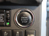 スマートキー装備車なので、キーを取り出さなくてもエンジン始動が可能です。