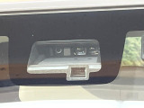 【スズキ セーフティサポート】走行中に前方の車両等を認識し、衝突しそうな時は警報とブレーキで衝突回避と被害軽減をアシスト。より安全にドライブをお楽しみいただけます。