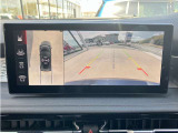 ◆苦手な人が多い駐車場での車庫入れや狭い道でも大丈夫です/クルマの前後左右にカメラを設置してモニターで表示してくれるため、運転席から見えにくい場所を映し出してドライブをサポートします◆