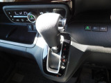 シフトの画像です!中古車は現品限り一点ものです!お取り置きはできませんので、早い者勝ちです!まずは実車を見にいらしてください!