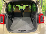 後席を格納すると、これだけの広さが!シーンに合わせたシートアレンジで、大きな荷物も積むことが出来ます♪