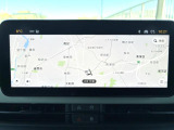MyUconnect FIATアプリを使えば設定した目的地を車内のタッチパネルモニターに転送、目的地までの?最短ルートを案内し、目的地、交通状況、天候を瞬時に表示できます。