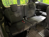 3列目シートはもちろん状態良好☆大人でもゆったりと座って頂けますので、大人数でのお出かけもラクラクです♪ご家族で、気の知れた仲間で、ドライブに行くのが楽しみですね♪