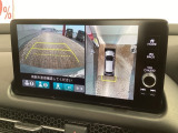 全方位モニターがついています! 車の周囲を360&deg;安全確認できるので、普段の駐車はもちろんの事、縦列駐車や幅寄せの際にも活躍してくれますよ。