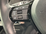 ステアリングにオーディオ操作スイッチが付いています。オーディオ画面に直接タッチしなくても操作が出来ますので、運転に集中できます。