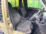 運転席シート廻りは使用感も少なく、良好な状態となっています。前オーナー様が丁寧に使っていたことがよくわかりますね。