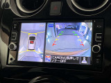 アラウンドビューモニターで車を上空から見下ろしているような映像を映し出します。周囲の状況がひと目でわかります!