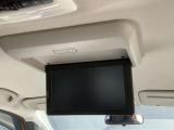 後席モニター 大きなモニターで家族や友人たちとのドライブやグランピングでみんなでわいわい鑑賞できます。