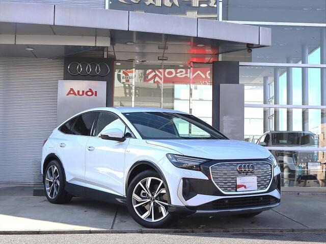 Q4スポーツバックe-tron40 e-tron