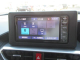 純正ナビを装備。タッチパネル式で使いやすく、お出かけもラクラクです。