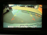 バックカメラが装着されています。ガイド機能付きなので後方の距離もつかみやすくなっています