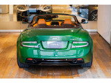 グリップし易いスポーツステアリングは、GTカーでありながらスポーツカーであることを忘れさせません。
